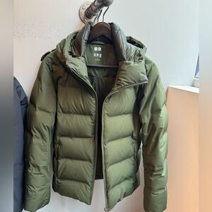 Uniqlo down jacket men size small
